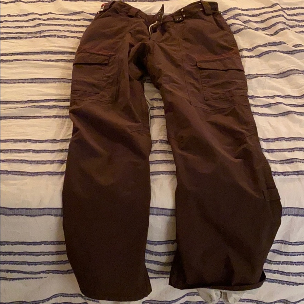 The White Collection Snowboard pants.